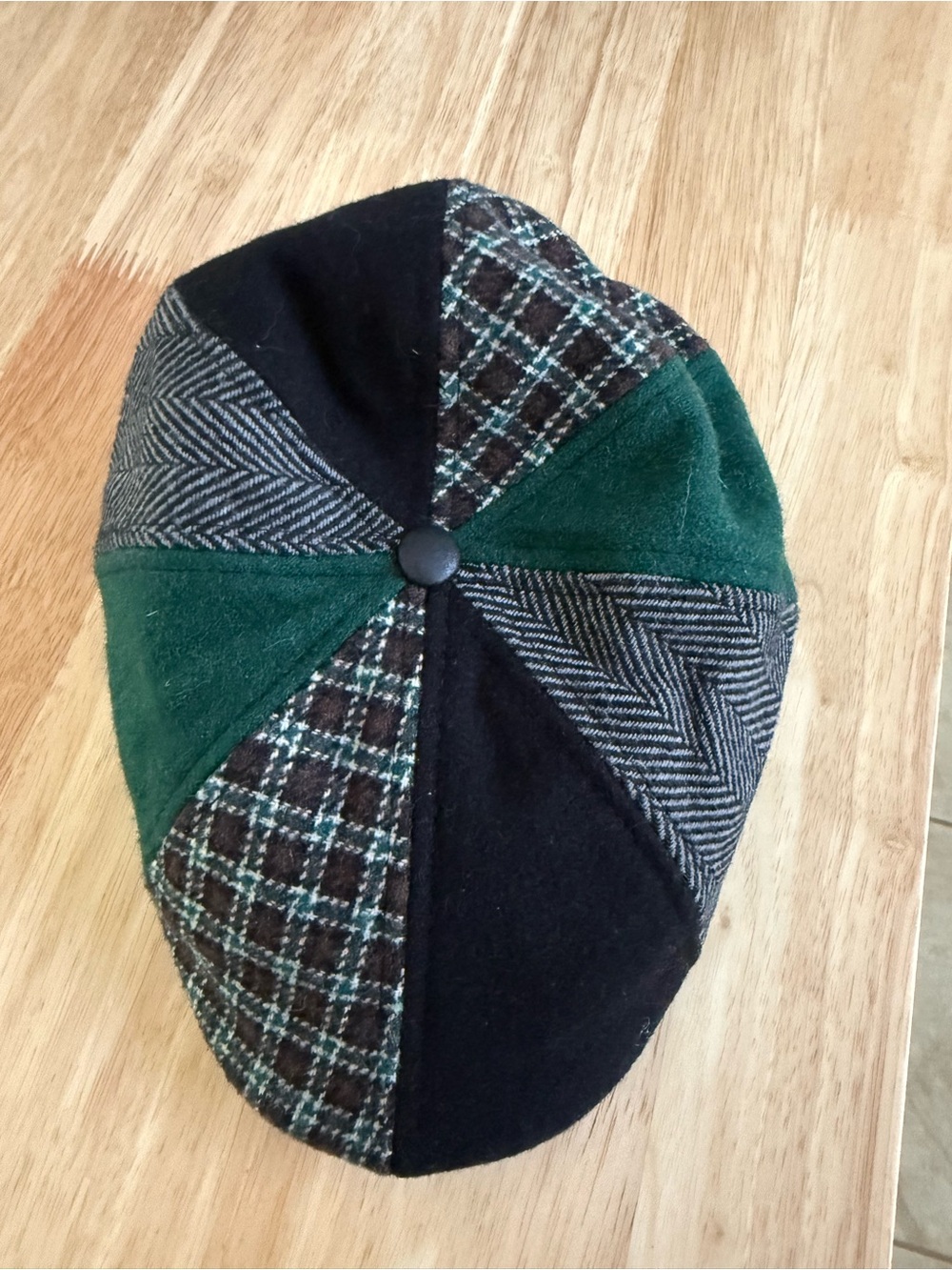 Men's Patchwork Boston Scally Galway Cap in Black & Green